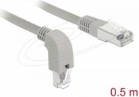 DeLock 85873 S/FTP Cat6a RJ45 90° Patch kábel 0.5m - Szürke