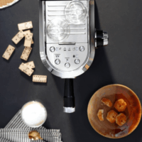 DeLonghi EC950.M Dedica Maestro Plus Eszpresszó Kávéfőző 1450 Watt - Ezüst