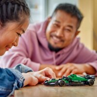 LEGO® Speed Champions: 77245 - Aston Martin Aramco F1® AMR24 versenyautó