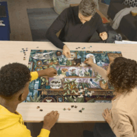 Ravensburger Egy boszorkány kedvenc holmijai 2000 darabos puzzle