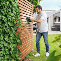 Bosch EasyOrbit 18V-10 Akkumulátoros Excentercsiszoló + 2Ah Akku + Töltő