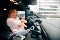 Verbatim CND-01 Wireless autós Qi töltő / tartó 15W - Fekete