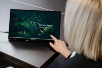 Verbatim 15.6" PMT-15-4K 16:9 IPS Hordozható Monitor - Fekete