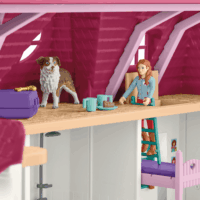 Schleich 42706 Horse Club Tóparti lovasfarm figura szett