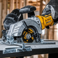 DeWalt DCS571N-XJ Akkumulátoros körfűrész Ø115mm (Akku és töltő nélkül)
