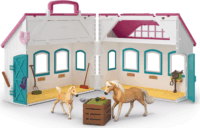 Schleich 42703 Horse Club "Kis patkó" istálló figura szett