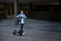 Ninebot by Segway KickScooter ZT3 Pro E Elektromos roller (25km/h / 1600W) - Fekete / Piros