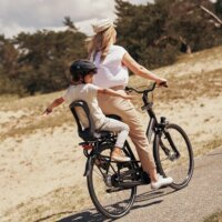 Urban Iki Junior Kulcsos Hátsó Kerékpár Gyerekülés 35 kg-ig - Fekete