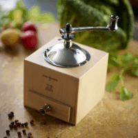 Peugeot Le moulin d'Olivier Manuális Borsörlő tartállyal 13cm - Natúr