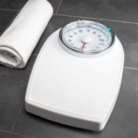 Weinberger 2250 Mechanikus fürdőszobai mérleg Max 136kg - Fehér