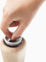 Joseph Joseph Milltop Manuális Fa Sóőrlő 19 x 7 cm - Natúr