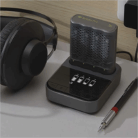 GP Pro P461 4x AA NiMH Akkumulátor töltő dokkoló + 4db elem (2700mAh)