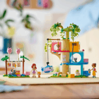 LEGO® Friends: 42666 - Születésnapi cicazsúr és lombház cicáknak