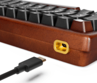 Sharkoon Skiller SGK50 S2 Wood PBT Mechanikus Vezetékes Billentyűzet DE - Barna/Fekete