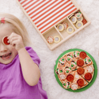 Spin Master 6074863 Melissa & Doug - Pizza Party konyhai játékszett