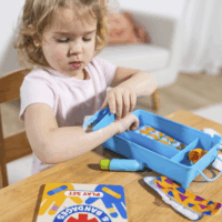 Spin Master 6074904 Melissa & Doug - Elsősegélycsomag
