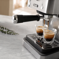 DeLonghi EM450 Linea Classic Automata Kávéfőző 1350 Watt - Ezüst