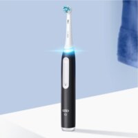 Oral-B iO3 Series Black Forgó-Oscilláló Elektromos Fogkefe tokkal - Fekete