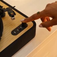 Marley Revolution Bluetooth Bakelit Vinyl lemezjátszó - Fekete / Natúr