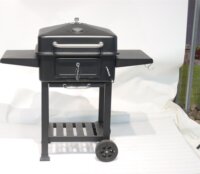 TOO BG-200B BBQ Faszenes Kerti grillkocsi két oldalsó asztallal - Fekete