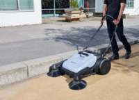 Nilfisk SW250 Mechanikus 92cm Seprőgép 38L gyűjtőtartállyal