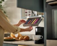 Joseph Joseph CupboardStore Polc alá szerelhető kapszulatartó - Szürke