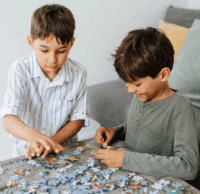 Trefl 23013 - Jurassic World 300 darabos puzzle