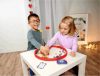 Noris Pogooo a cikázó golyók családi társasjáték