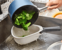 Joseph Joseph Csepp Alakú Műanyag Konyhai Szűrőedény - Bézs