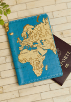 Kikkerland TT53 Világjáró útlevél tartó - Kék/Mintás