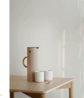 Stelton EM 77 Termosz kancsó 1L - Bézs