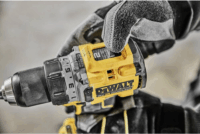 DeWalt DCD800E2T-QW Akkus fúró-csavaroz 18V + koffer