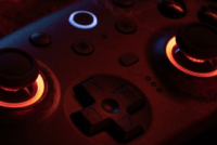 8BitDo Ultimate 2 Vezeték Nélküli Kontroller Töltőállomással (PC / Android / IOS) - Wuchang: Fallen Feathers Kiadás