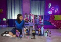 Mattel JBF16 Monster High Szörnyszálló babaház 13+ kiegészítővel