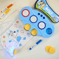 Crayola Color Wonder Varázs festőkészlet világító varázspecséttel - Bluey